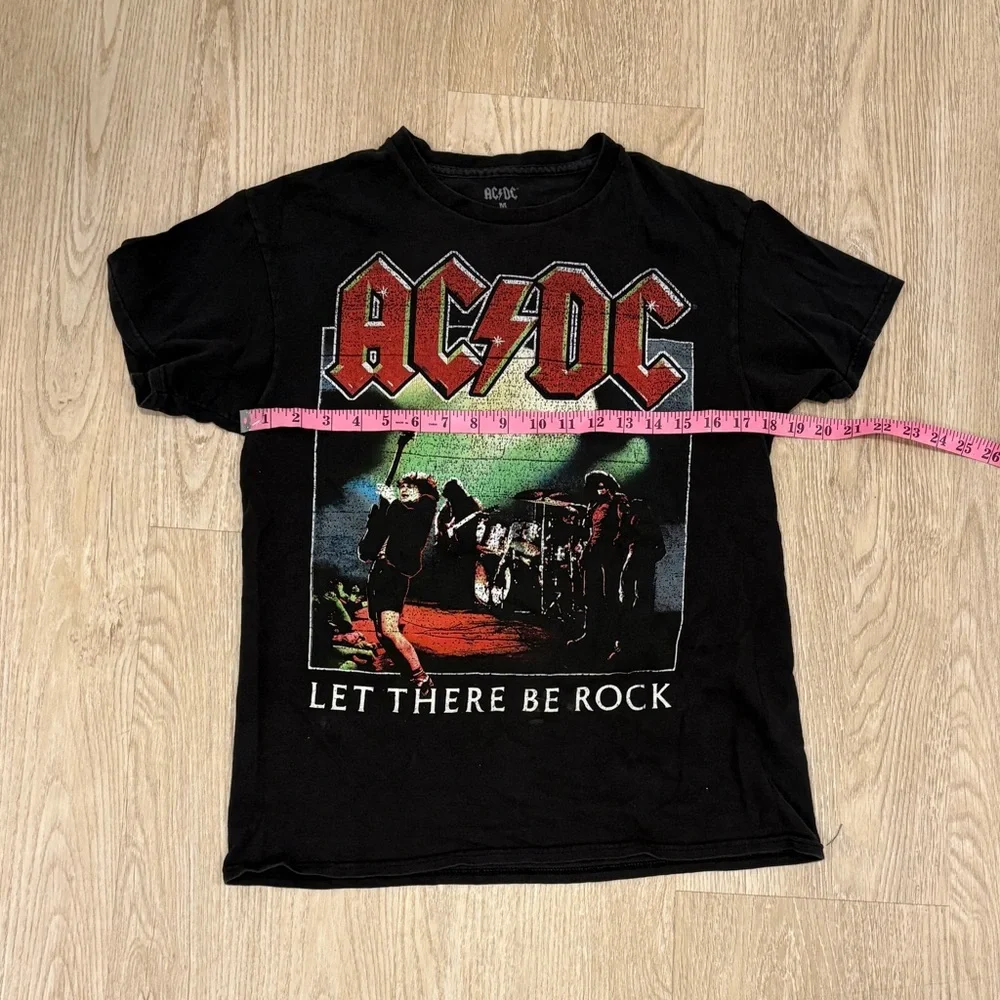 AC/DC Graphic Short Sleeve Tee Size Medium - Picture 3 of 5
